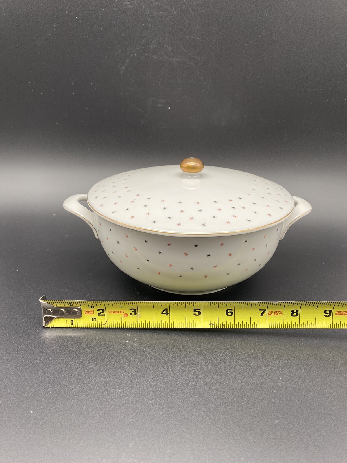 Porzellanfabrik Arzberg Bayern White Handled Covered bowl W/ Gold finial Stars