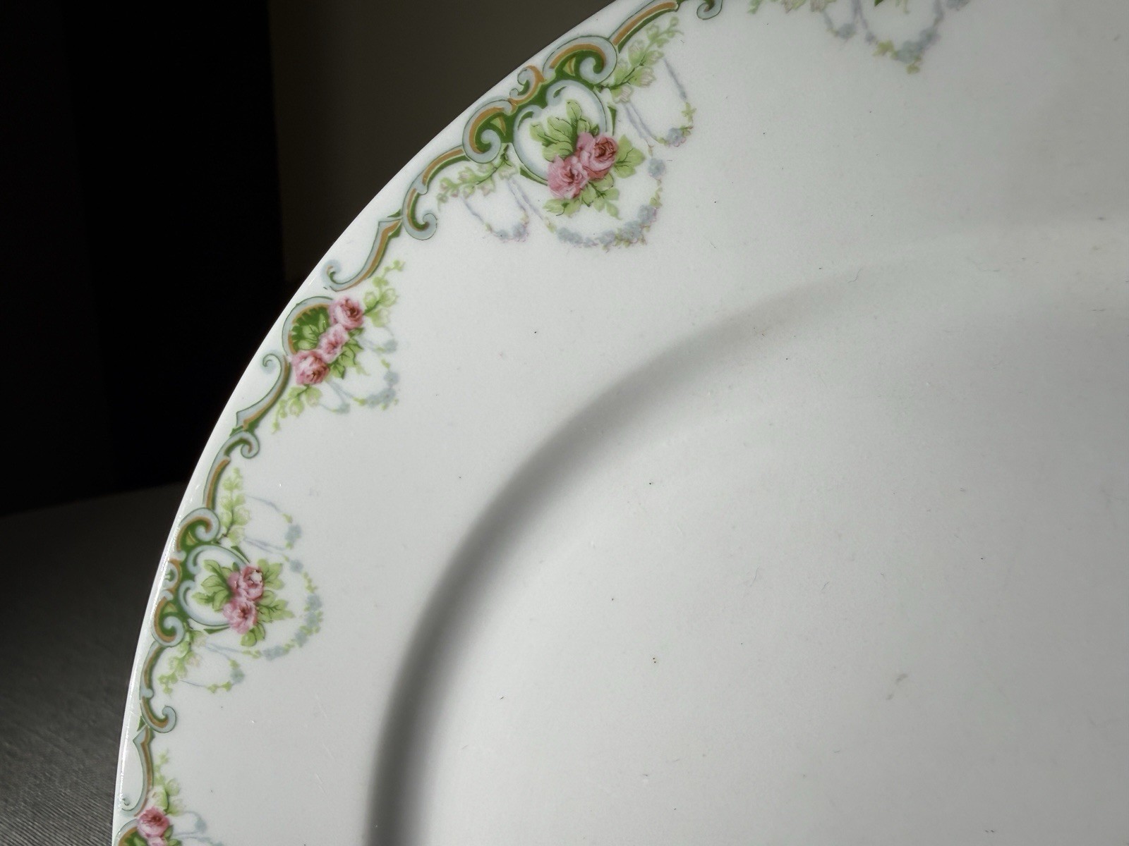 Antique Wm Guerin Limoges France Dinner Plate 9.75” Pink Roses Scroll GUE395