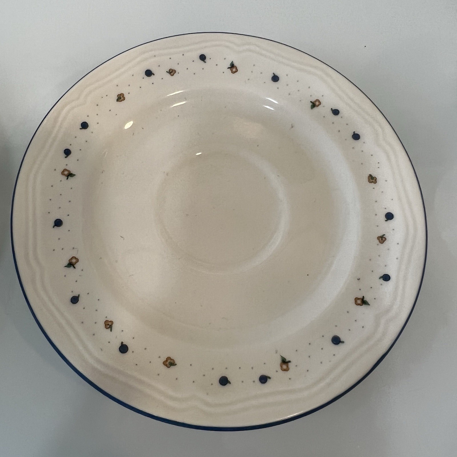 Vintage Tabletops Unlimited Blueberry Hearts 5 Pc Dinnerware Set Plate Cup Bowl