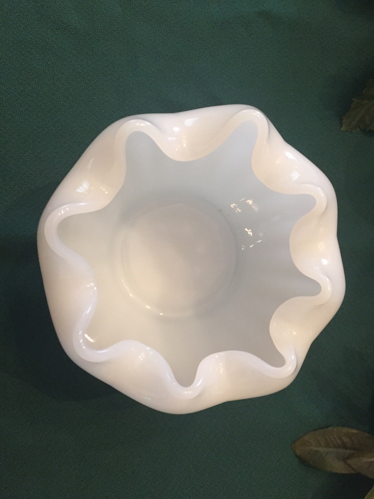 Vintage White Milk Glass Vase Flower Pot Rose Bowl Pinched Top Ribbed Sides 4.5″