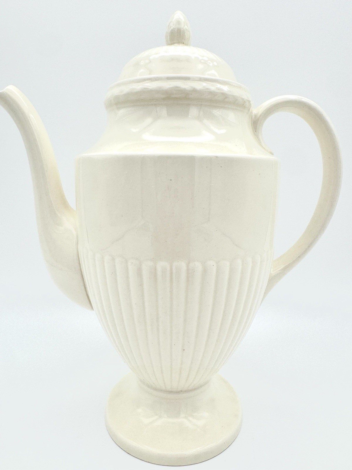 Wedgwood Edme – 3 Cup Small Coffee Pot & Lid, 8 5/8”