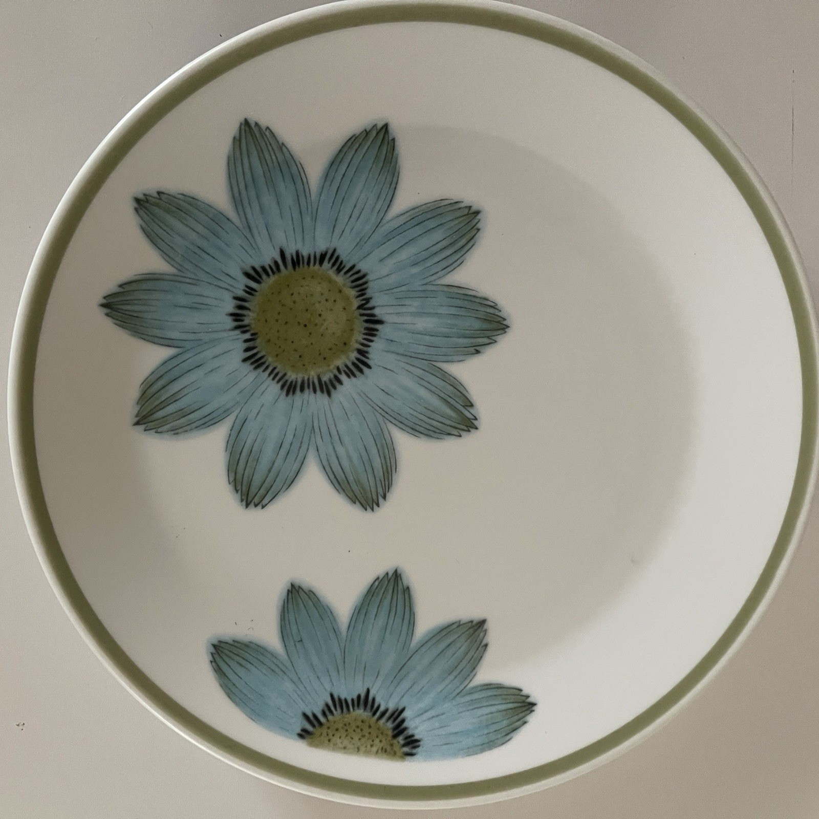 Up Sa Daisy Noritake Progression Japan Bread Butter Plates 6 3/8″ Set of Two