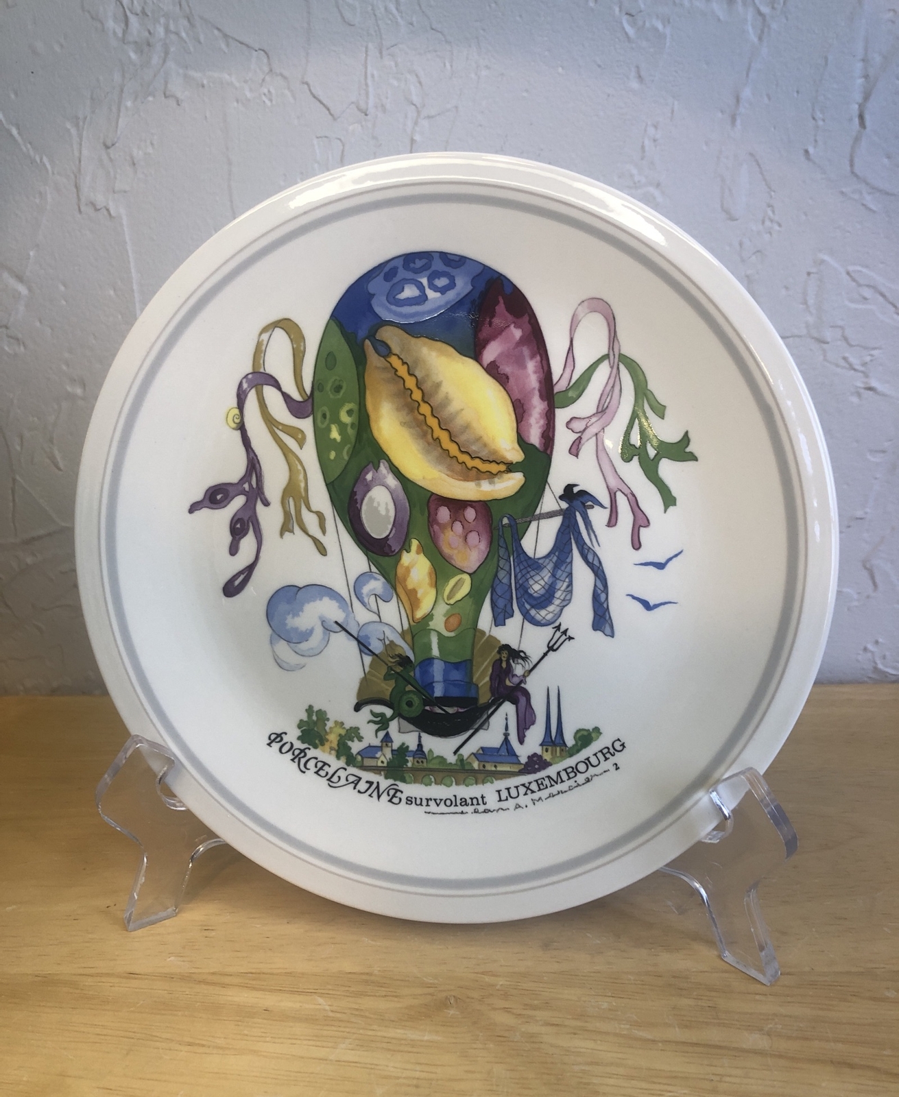 Villeroy & Boch LE BALLON Pattern Salad Plate PORCELAIN flying over Luxembourg