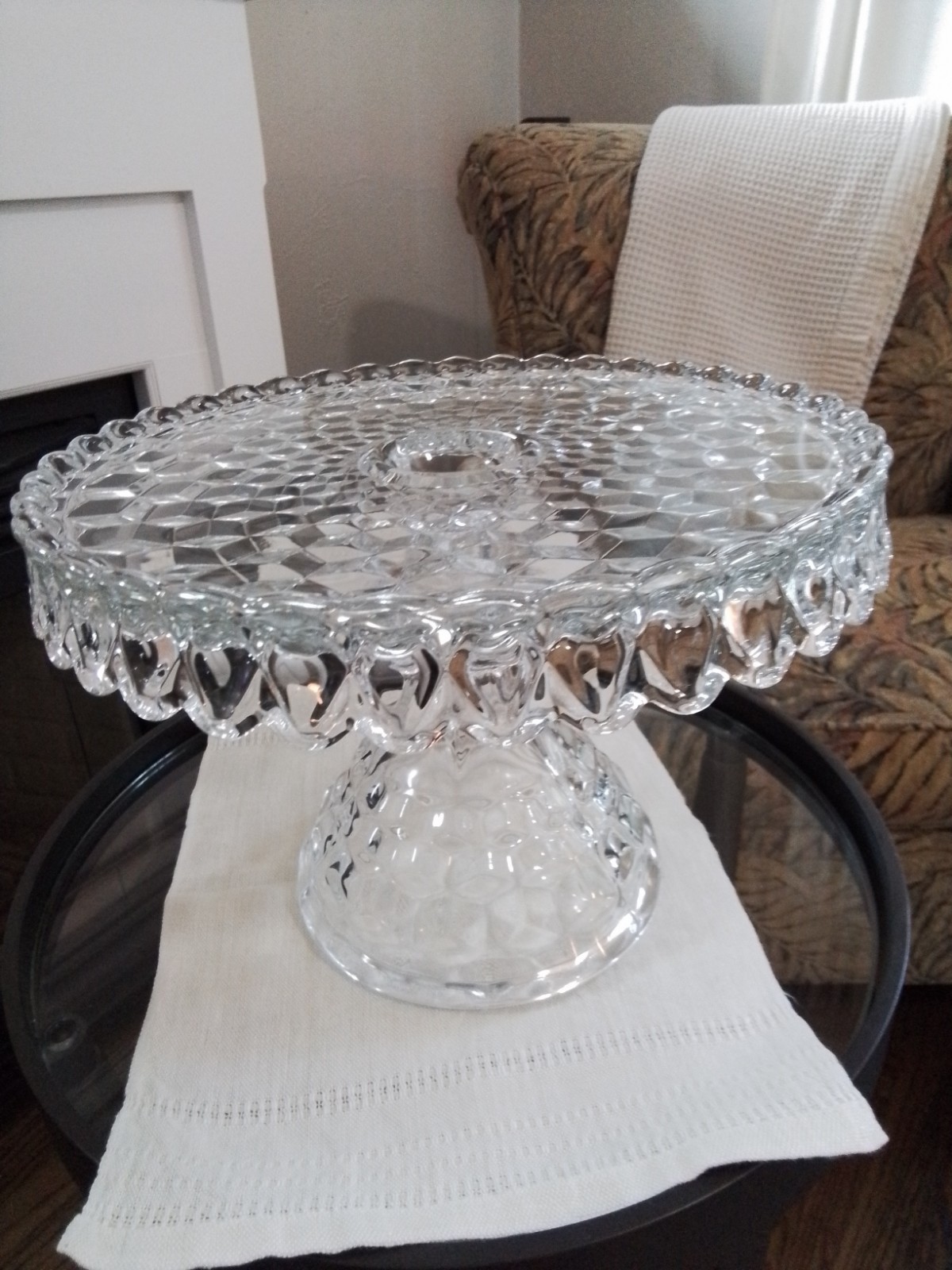 FOSTORIA 10″ American-Cubist Pedestal vtg CAKE STAND with Rum Well