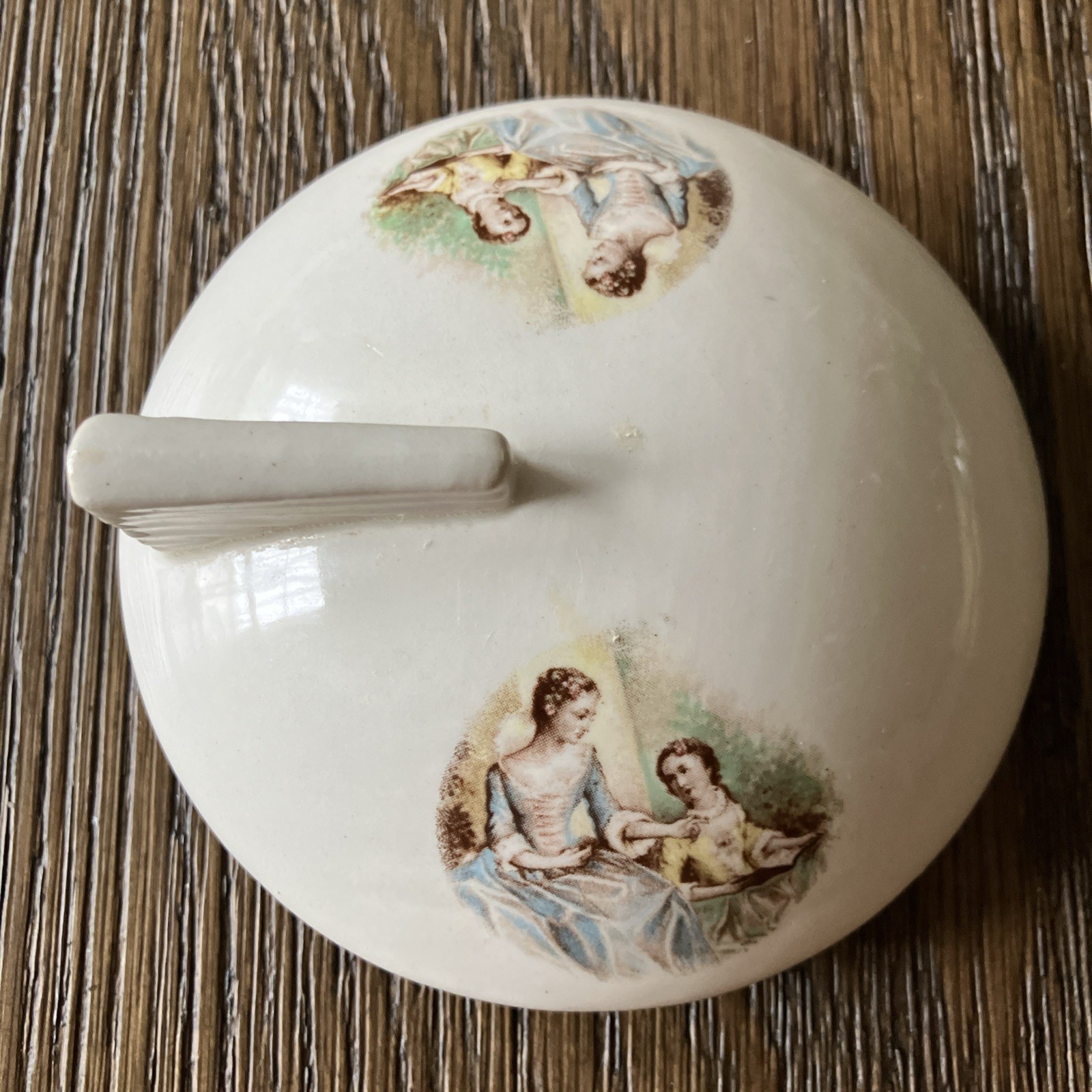 Limoges American Triumph China d’Or Pattern Sugar Bowl & Lid – Filigree Gold