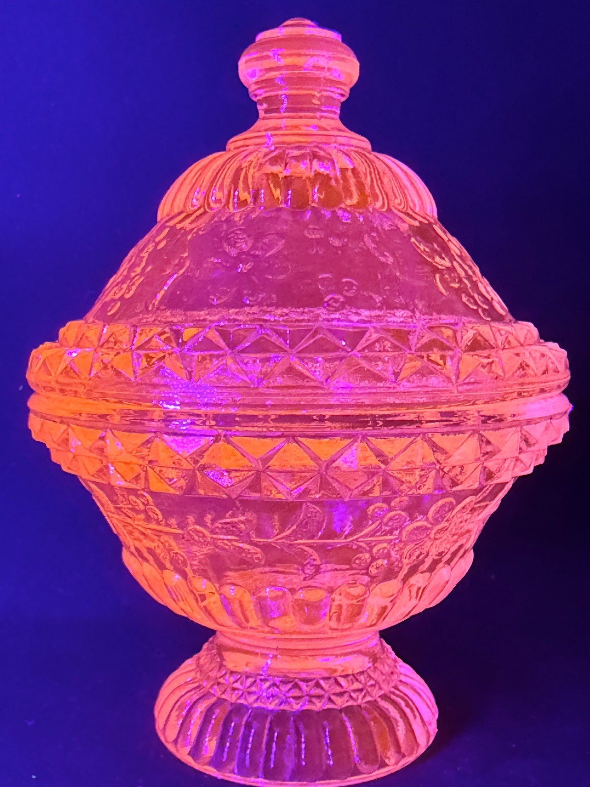 Green Vaseline Uranium glass covered candy dish coffee sugar jar butter selenium