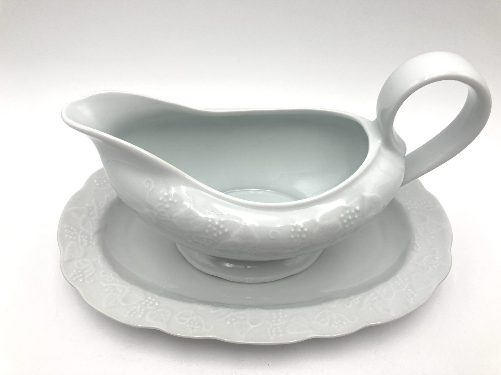 Dansk Gravy Boat & 10” Tray Ivy Embossed Fruit and Leaves White 2 Pc Vtg Set