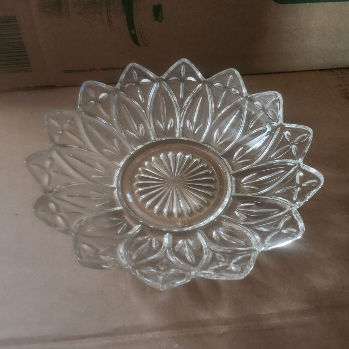 Pure Crystal Glass Floral Candy Dish Round Decorative 1-Compartment Flower Theme