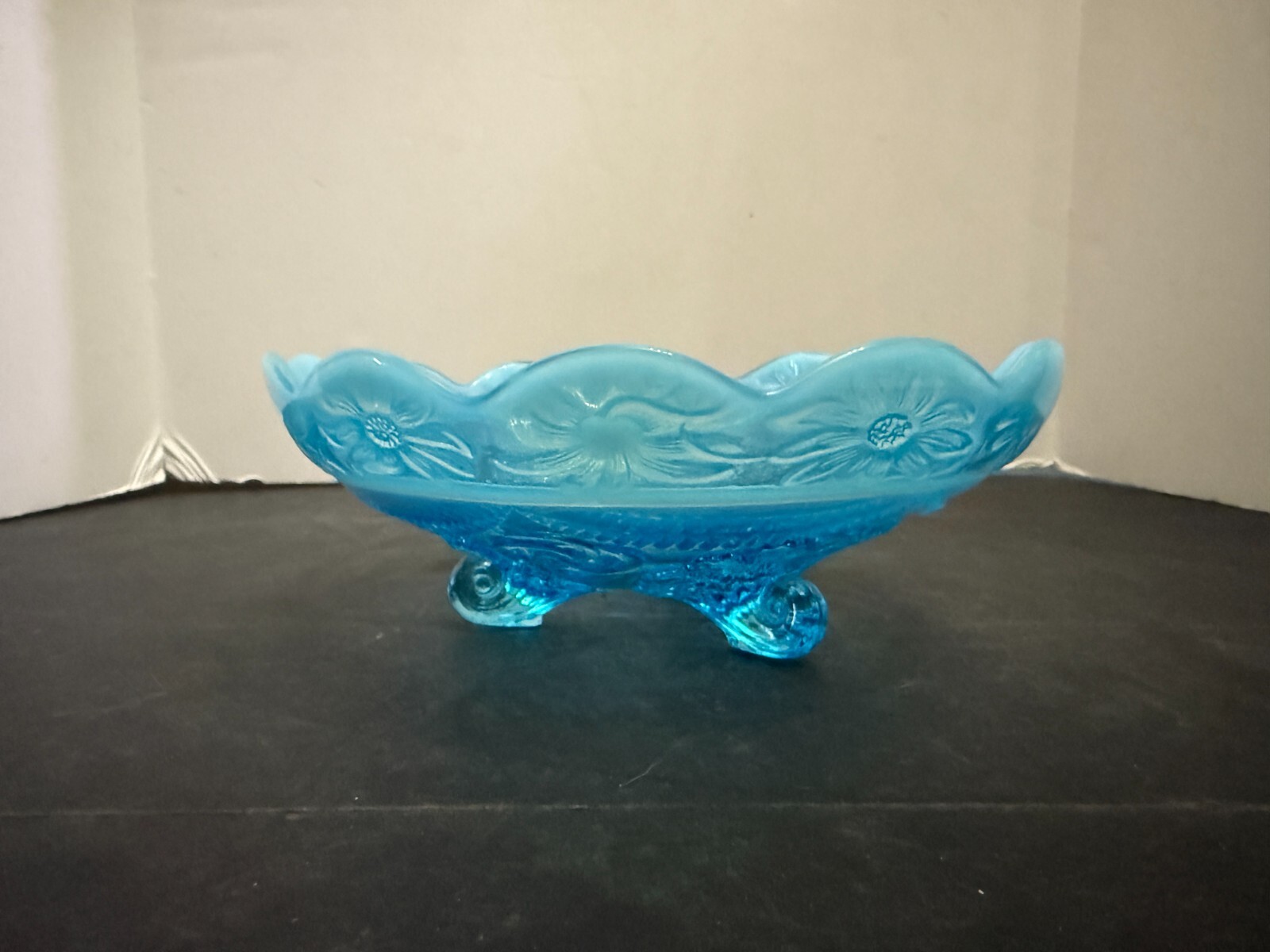 Antique c1905 EAPG Jefferson Glass Blue Opalescent Ruffles and Rings Footed Bowl