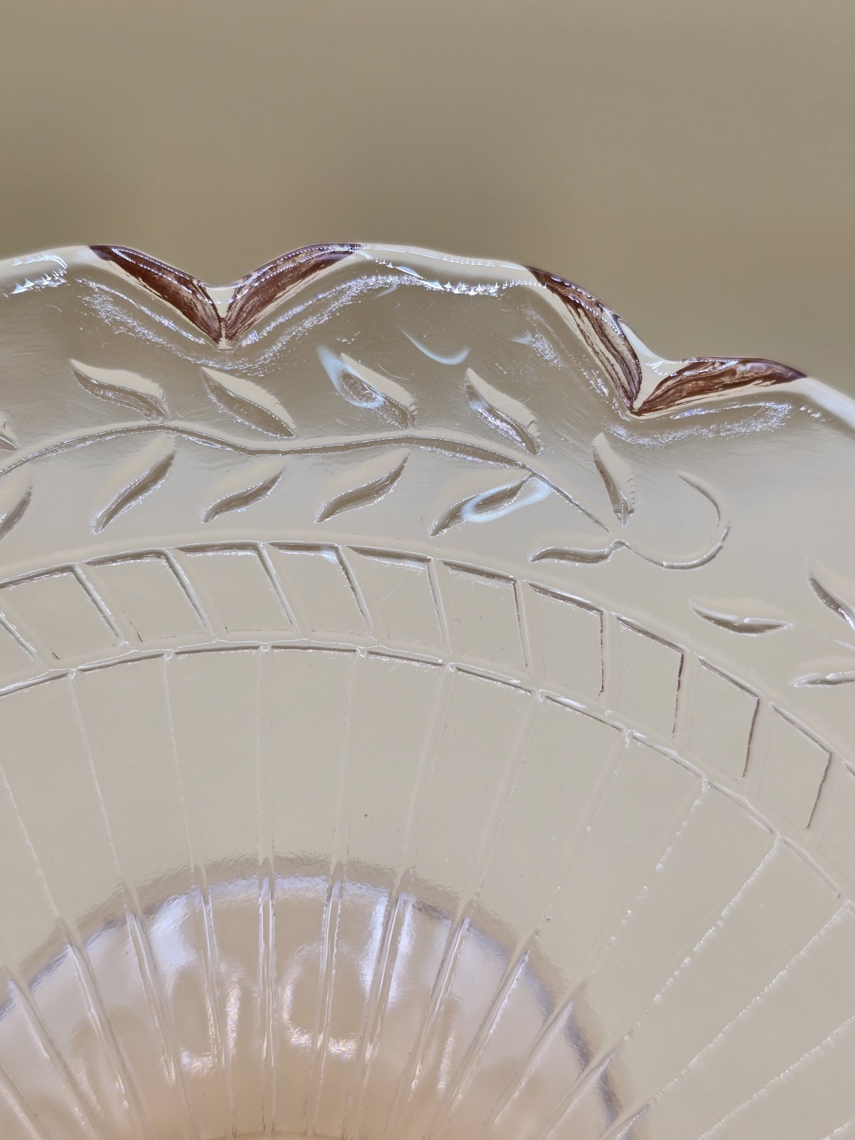 Vintage-like Cambridge Maison Pink Cake Stand By Circleware Crystal 9×3 inches