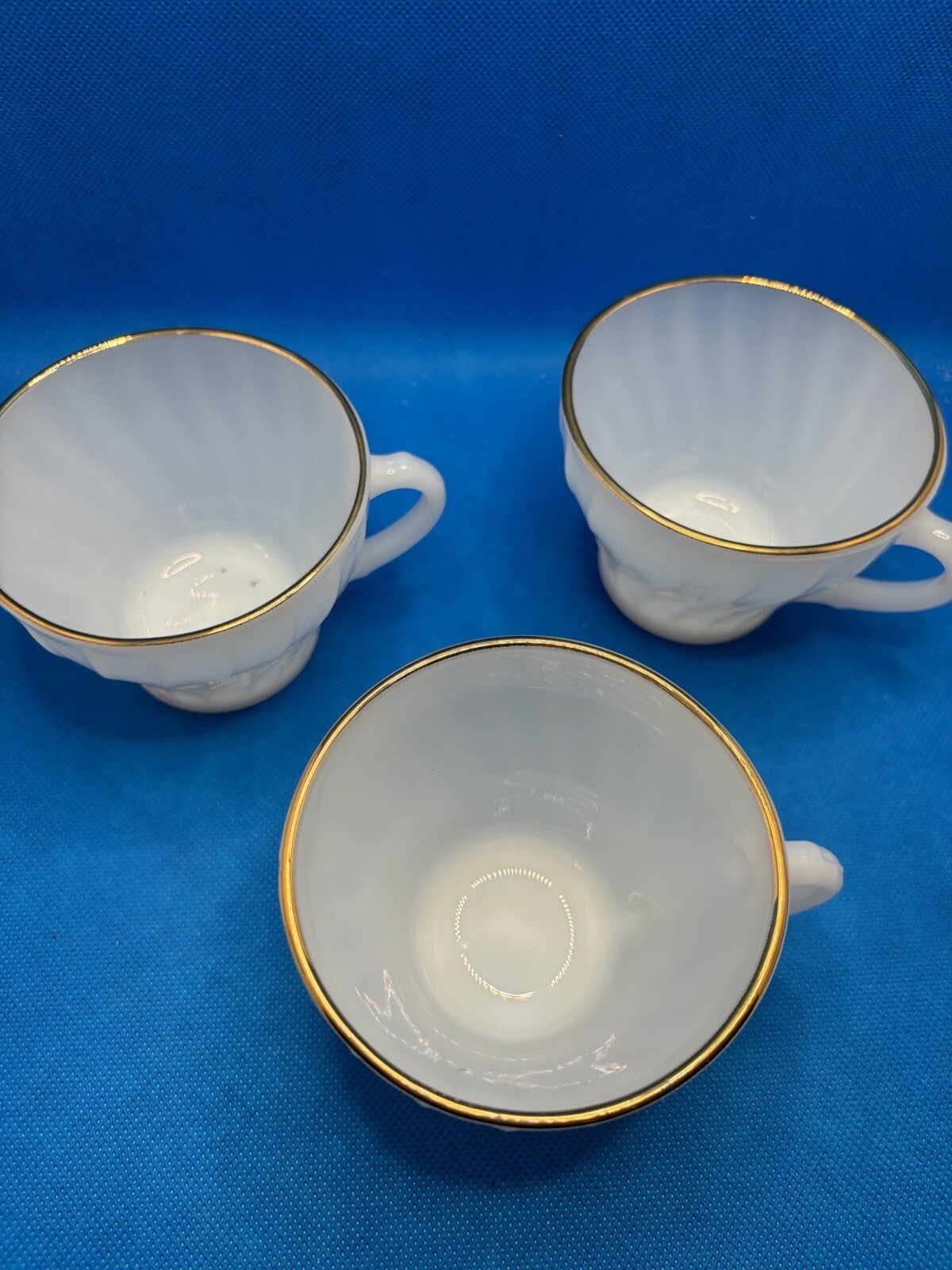Vintage Anchor Hocking Swirled Milk Glass With Gold Trim Cup Set of 3