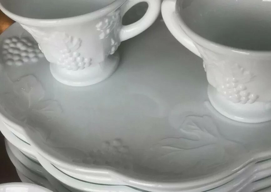 Indiana Glass Company Colony White Milk Glass Grape 23 pc Snack Sets UNUSED