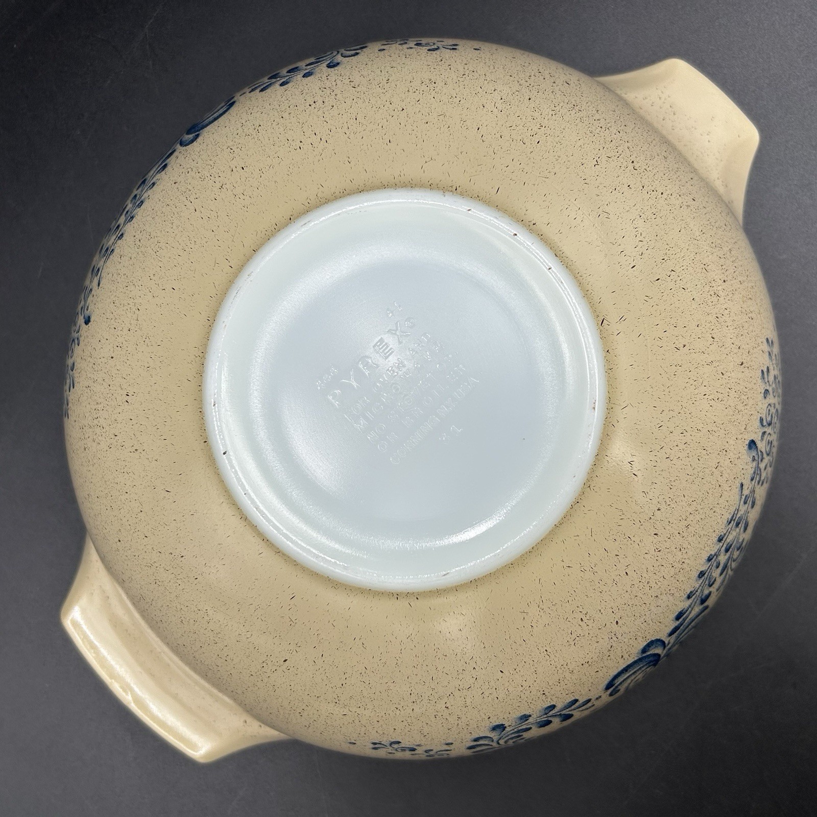 Pyrex 444 4L Mixing Bowl Old Town Blue Onion Speckled Wheat Tan Vintage