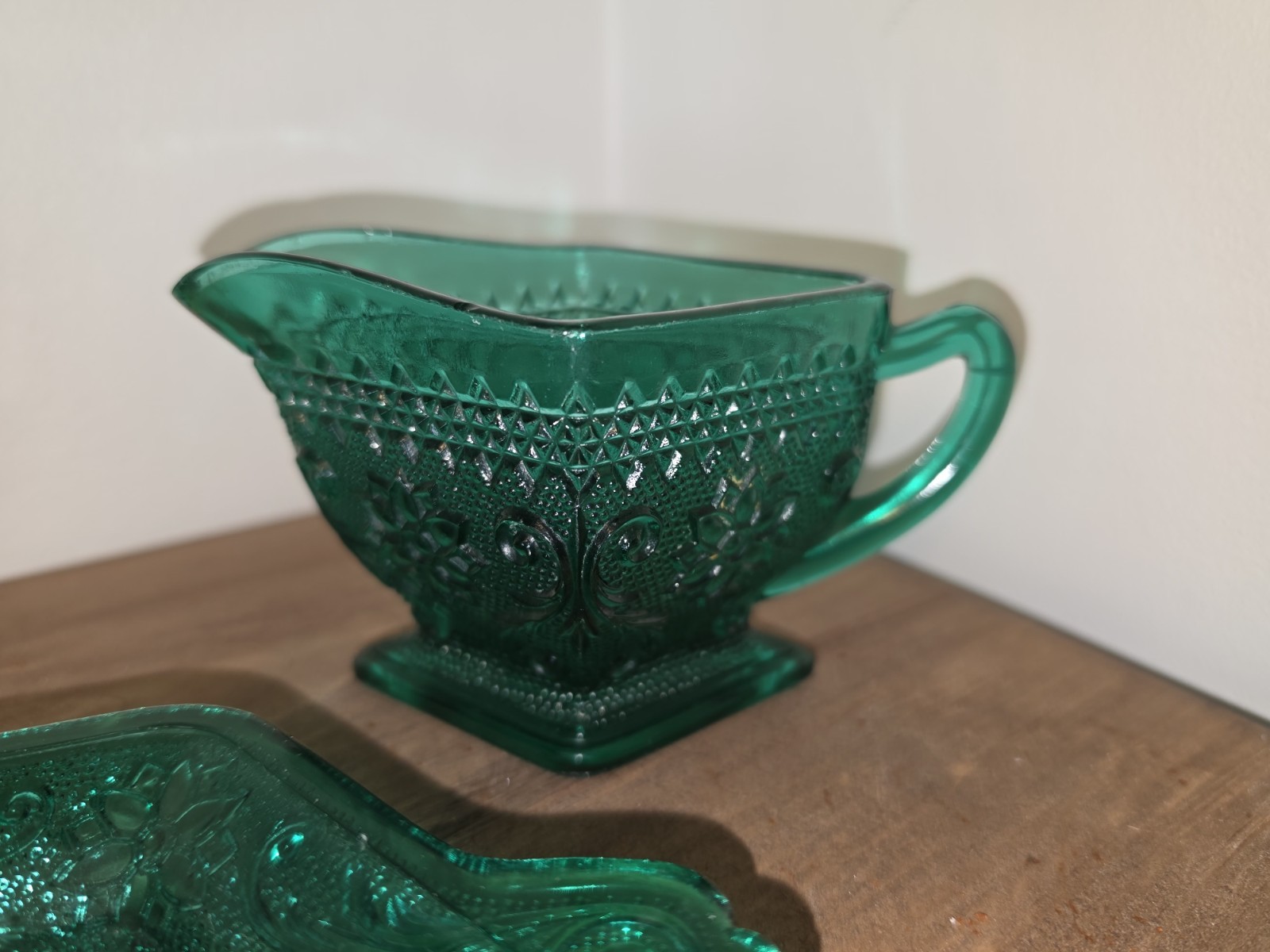 Vintage Tiara Sandwich Indiana Glass Emerald Green Creamer & Sugar Set With…