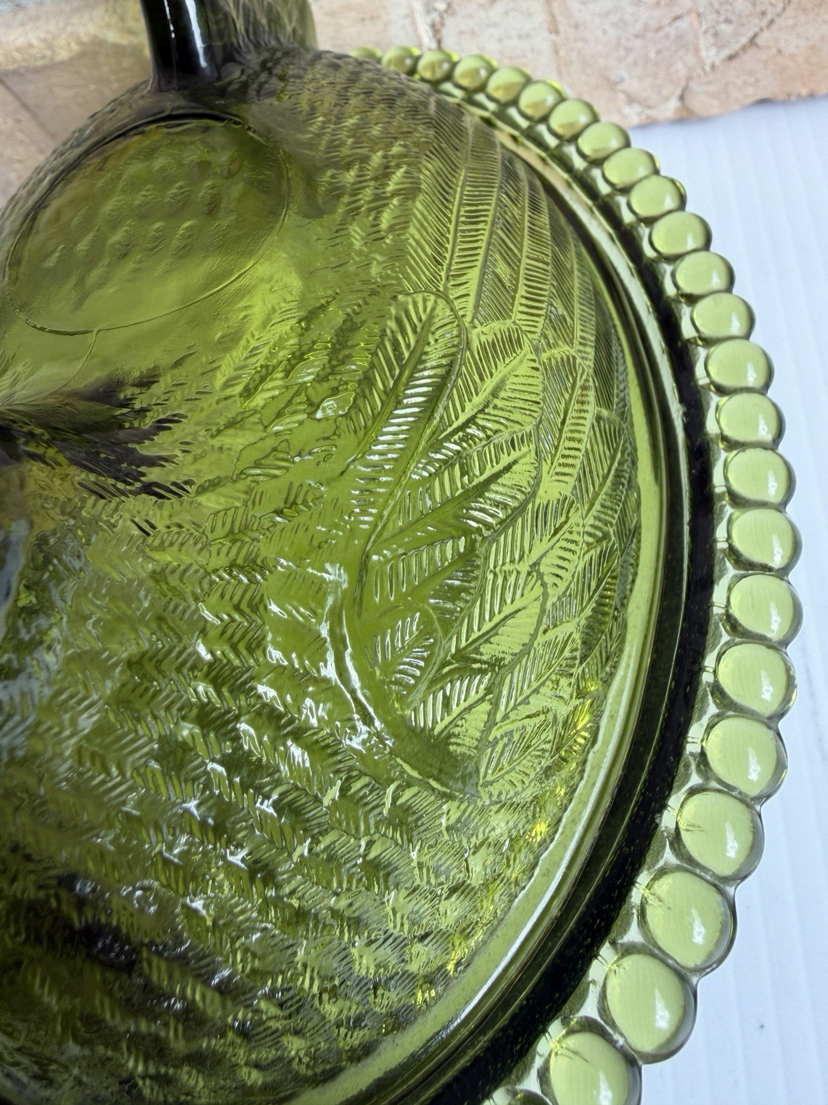 Vintage Indiana Glass Green Pressed Glass Hen on Nest Bowl Beaded Rim HON *read*