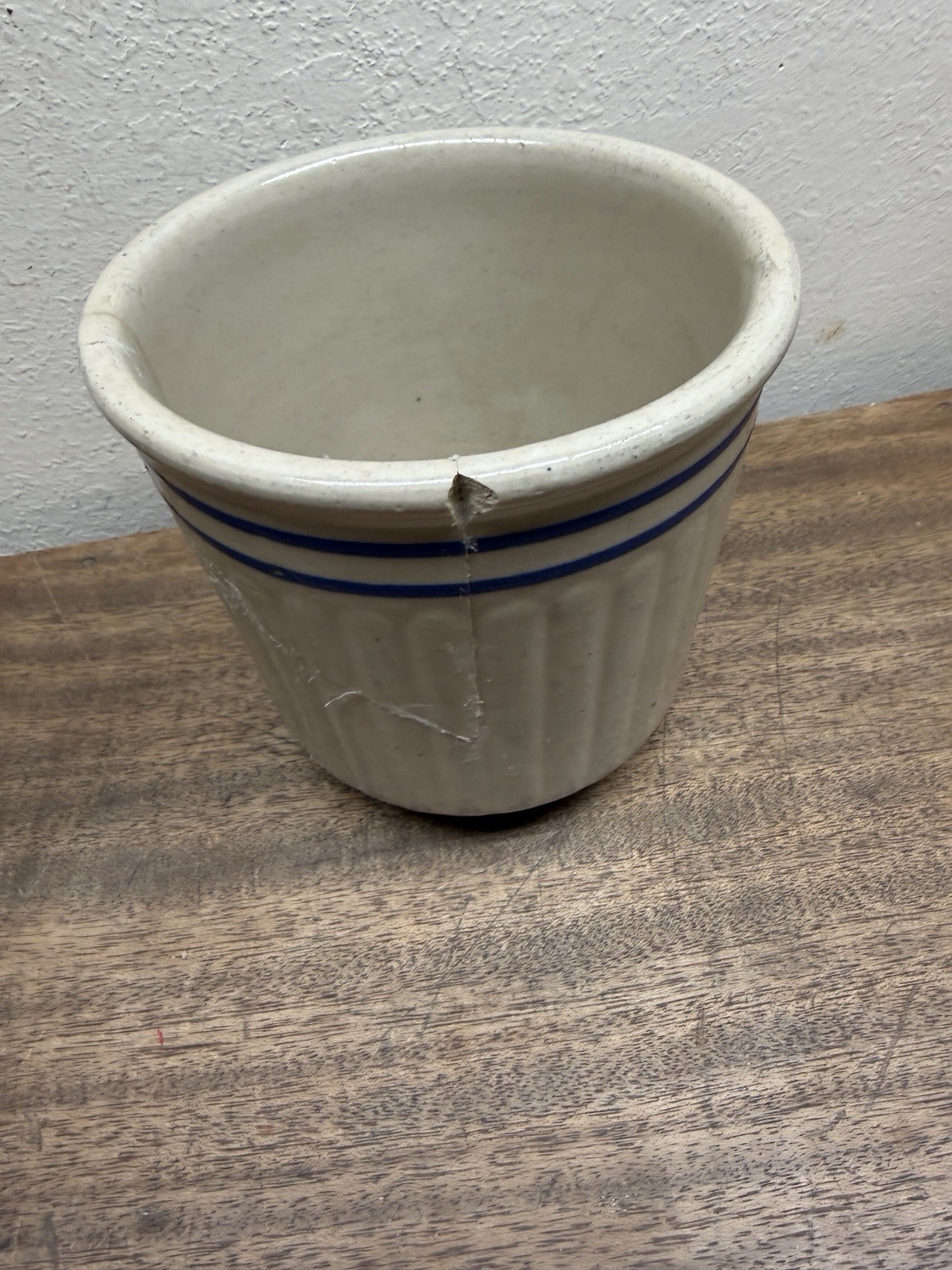 Vtg. Red Wing Pottery Beater Jar Bowl w/ Blue Stripes Ribbed 5 1/4” Tall~ Damage
