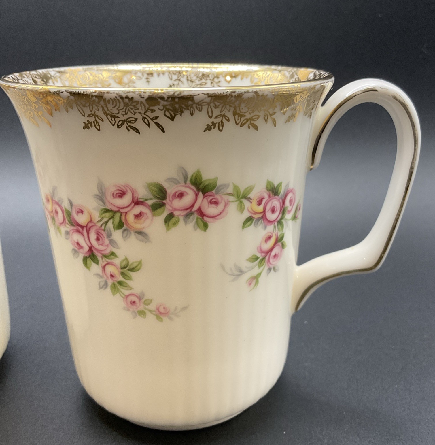 Royal Albert Dimity Rose Ribbed Mug Pink Rose Garland/Gold Set Of 2 Read