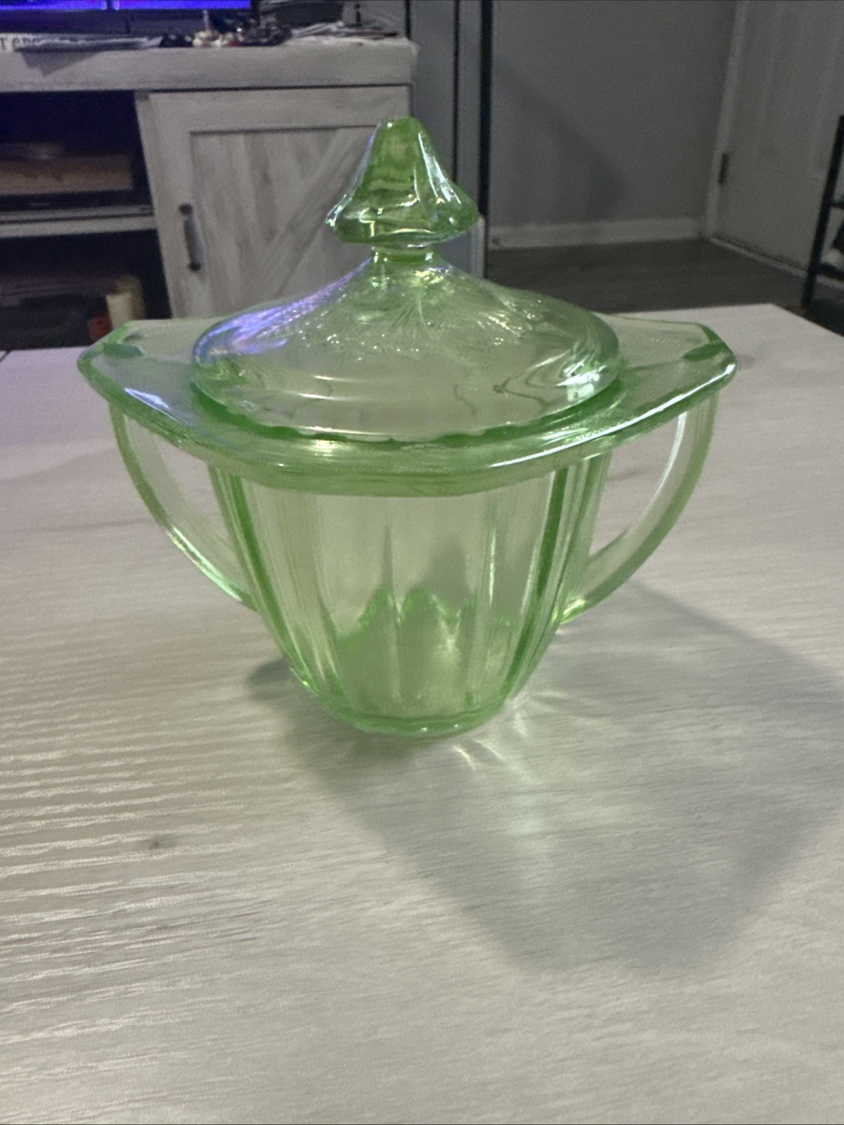 Jeannette Green Depression Glass Sugar Bowl w/ Lid Vaseline Uranium Glows