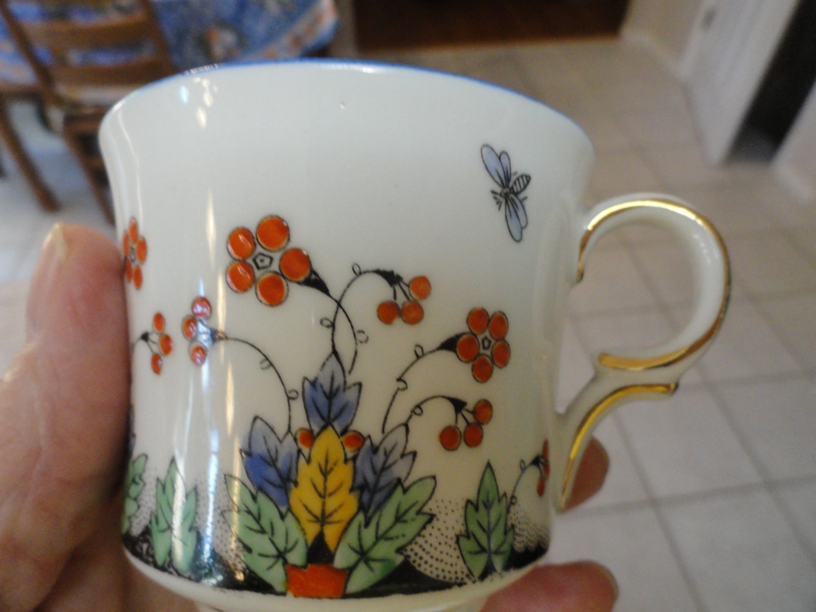 Set of 5 Sutherland China Bone China Cup and Saucers. Floral Pattern with Bee’s
