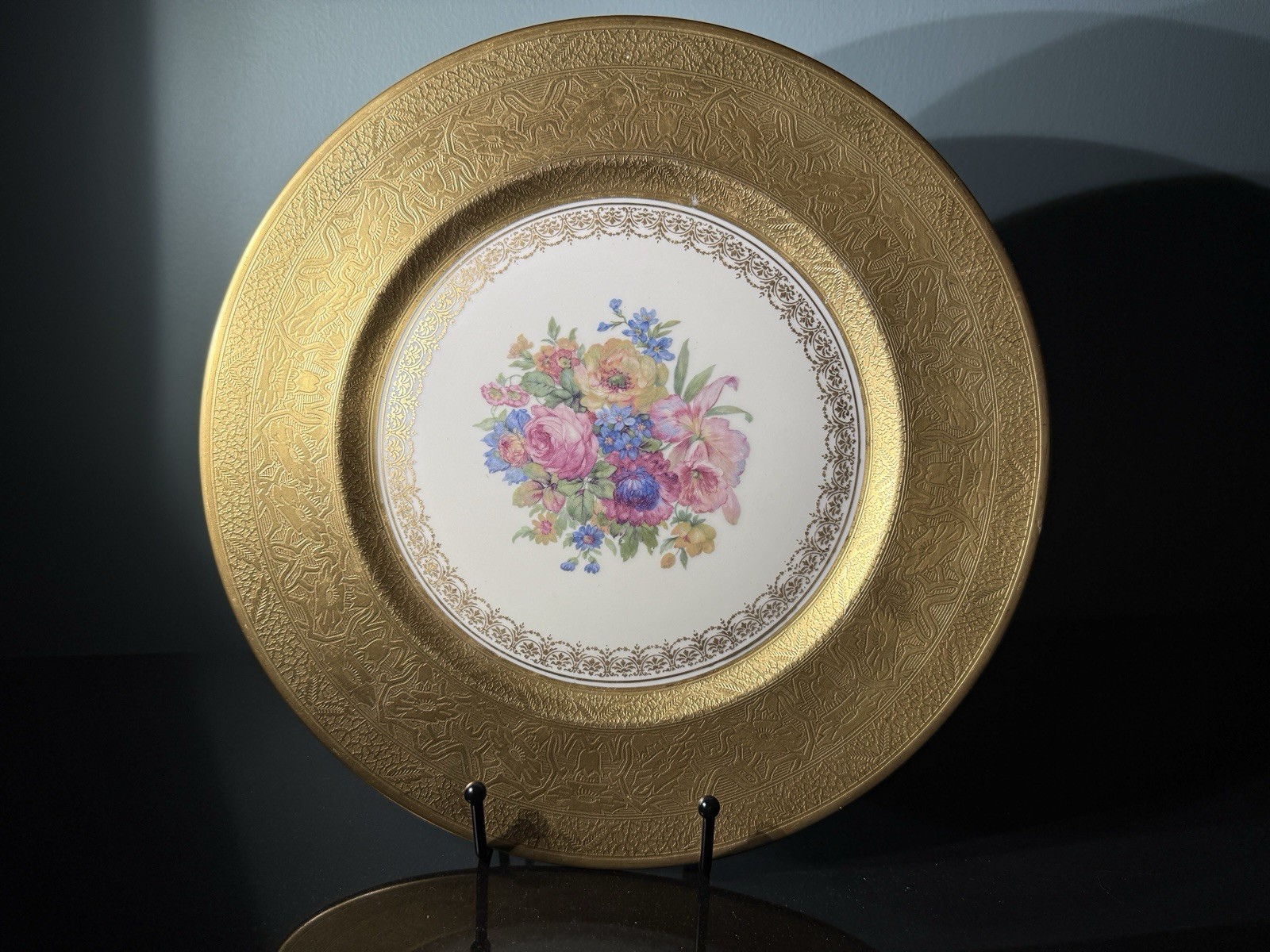 Vtg Gilt Cabinet Plates Set 2 Bavaria & Czechoslovakia Floral Porcelain 11”