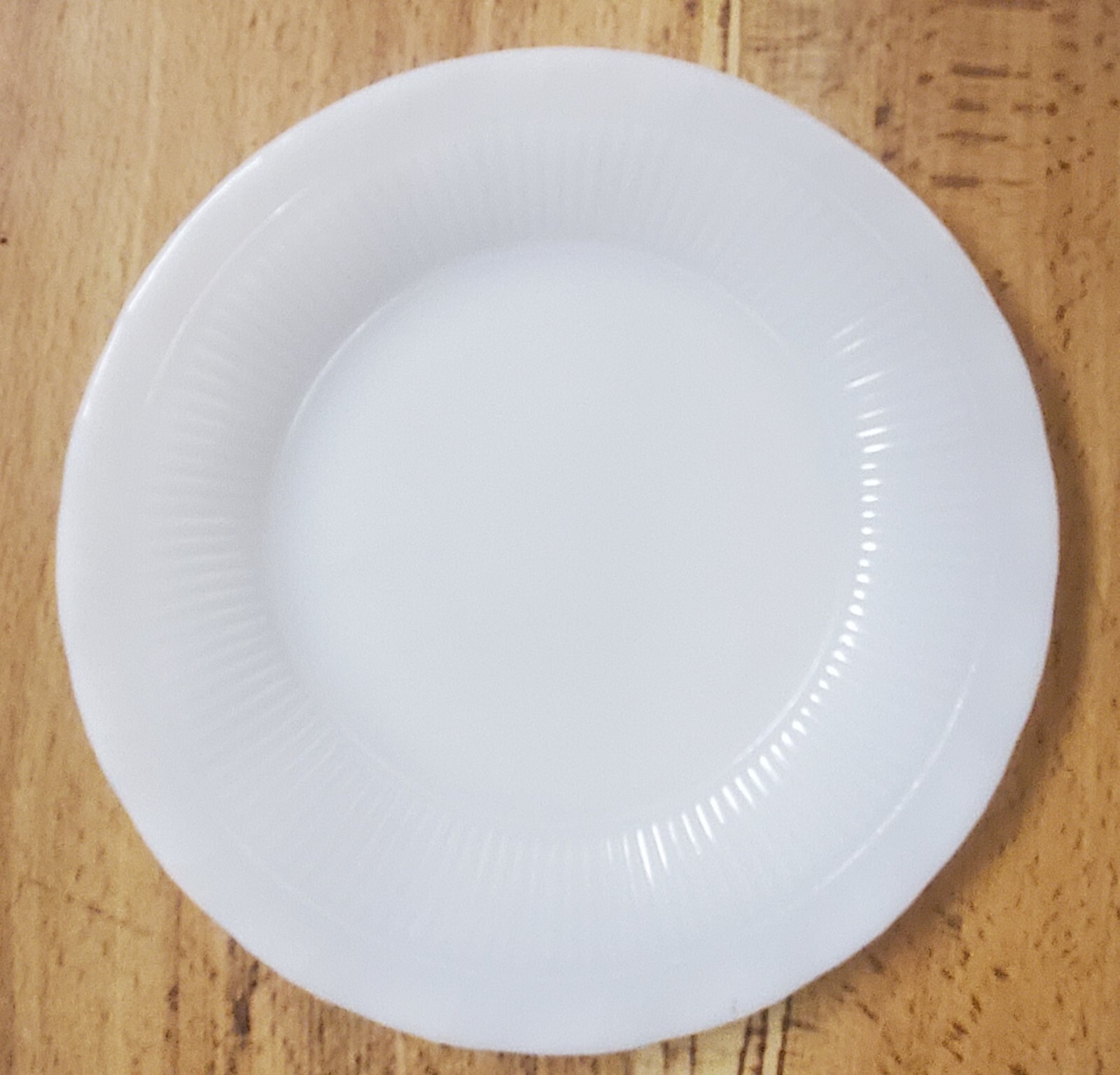 Set of 4 – Unbranded Vintage Dinnerware – Solid White 6″ Plates