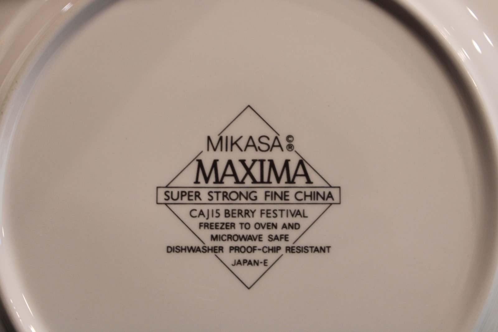 Mikasa Berry Festival 9 Salad Plates 8 3/8″