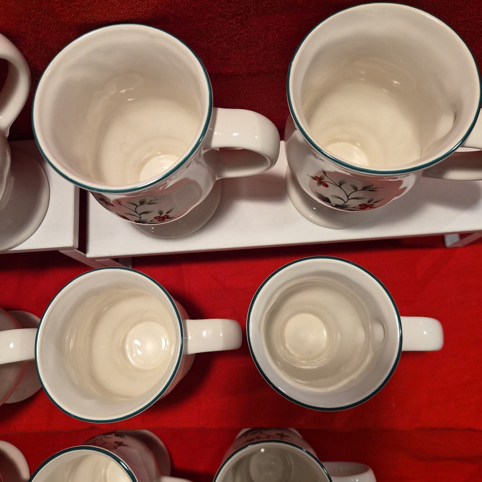 Vintage Pfaltzgraff Winterberry 5 in Pedestal Footed Cups Mugs 10oz – Set of 12