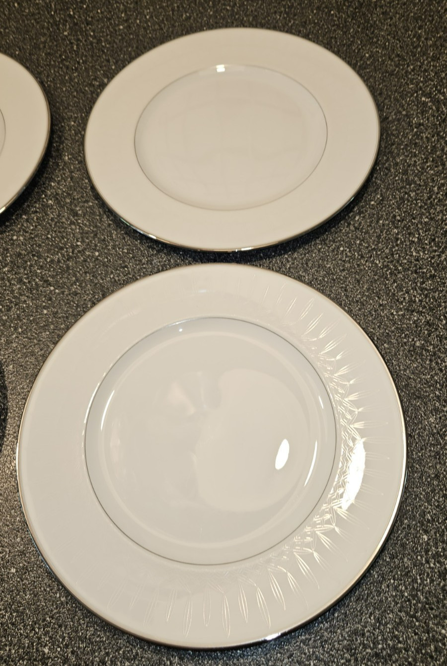 WATERFORD LISMORE Platinum China Set of 4 Dinner Plates 10.75″ – ELEGANT