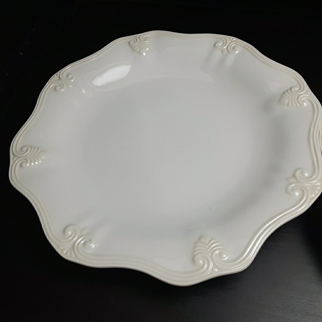 2 Lenox Butler’s Pantry Scrolls & Leaves Gourmet Dinner Plate Ivory Cream 11 7/8