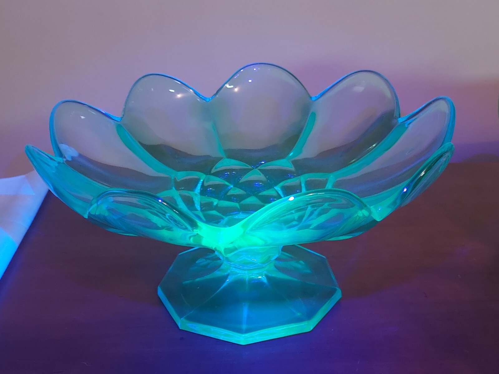 MCM UV Reactive LE Smith DOMINION Colonial BLUE Art Glass Ftd COMPOTE Fruit Bowl