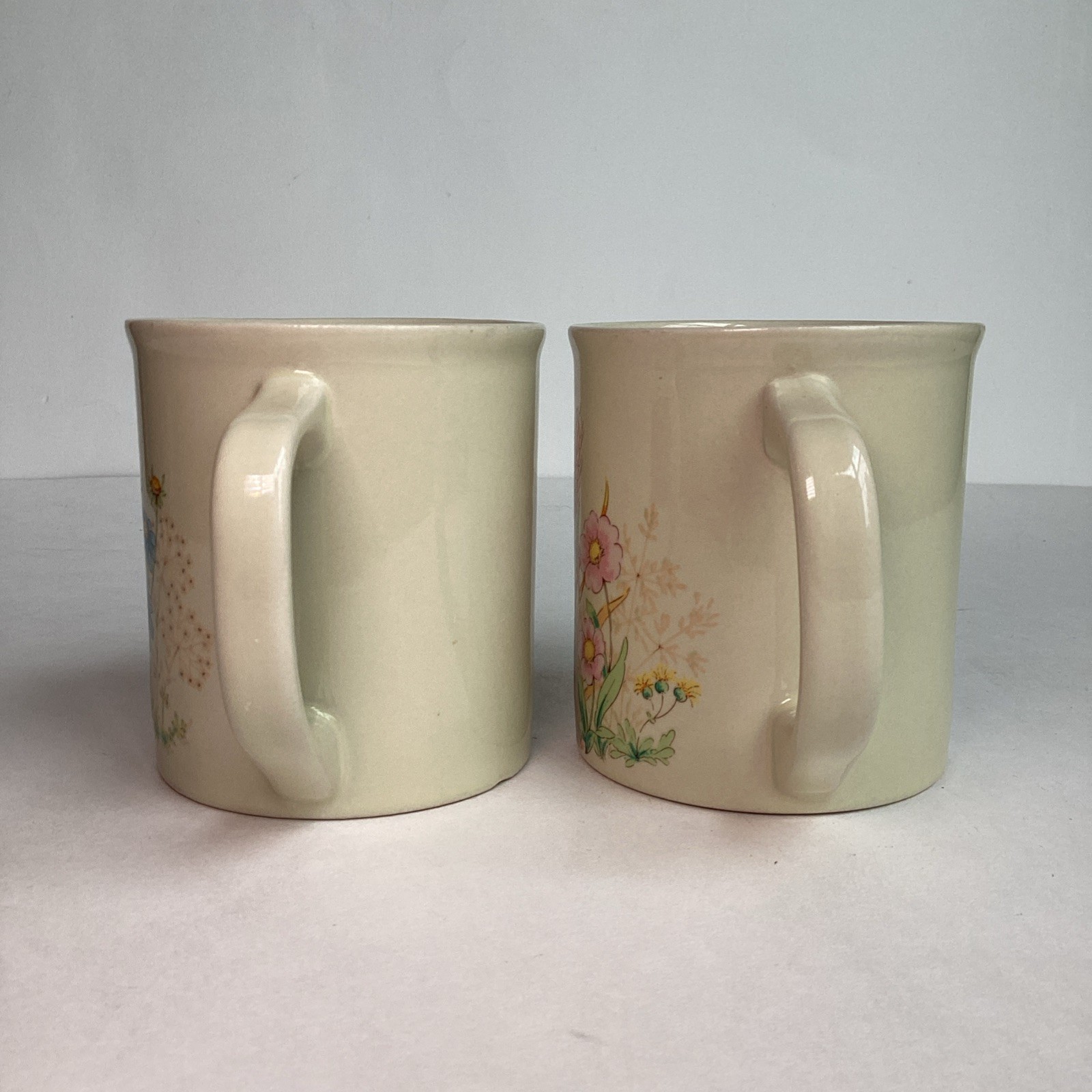 Vintage Japan Stoneware Wildflower Wheat Mugs Set Of 4 Ivory Coffee Cups Floral