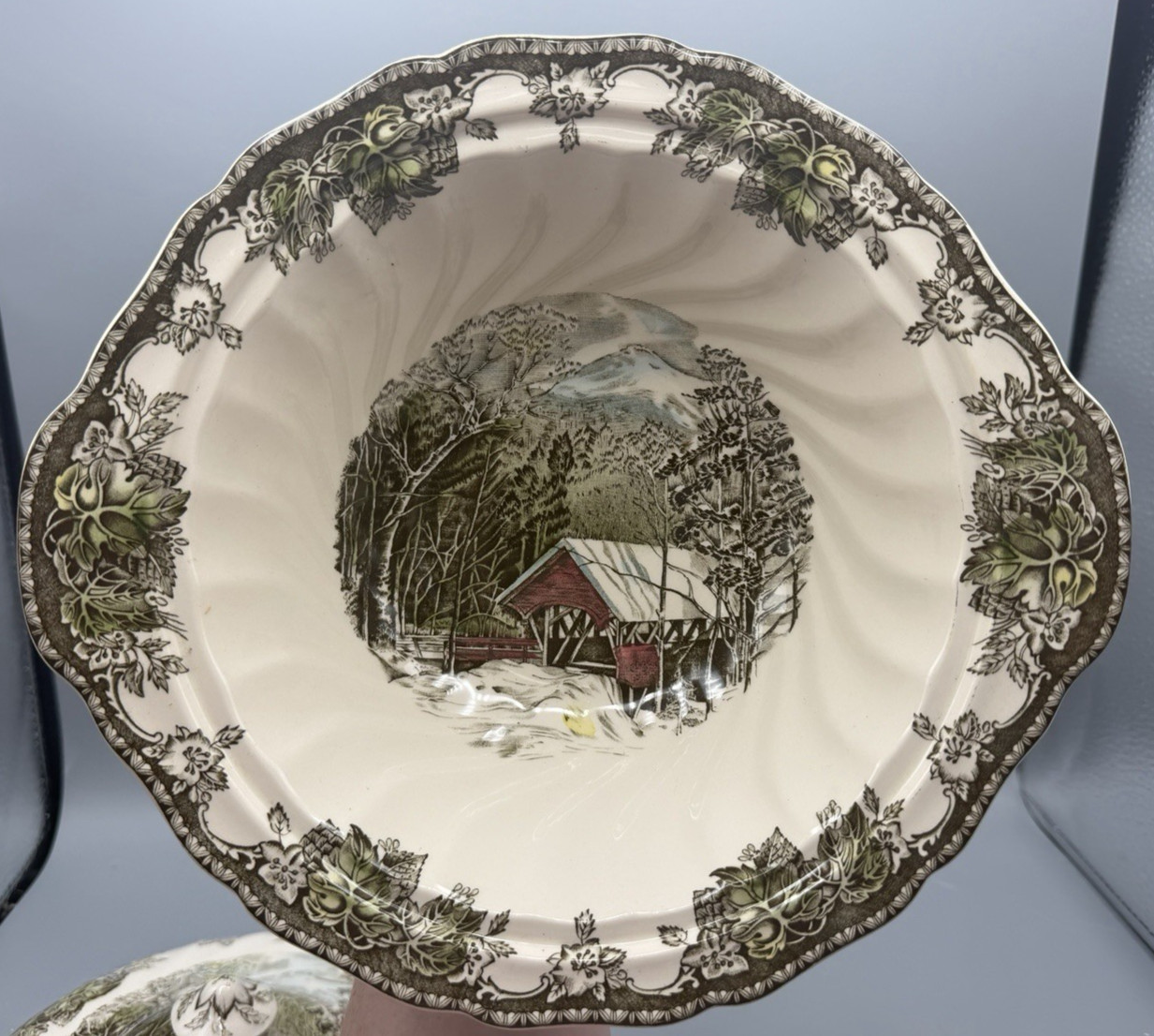Johnson Brothers Friendly Village Covered Bridge Vegetable Dish Bowl With Lid
