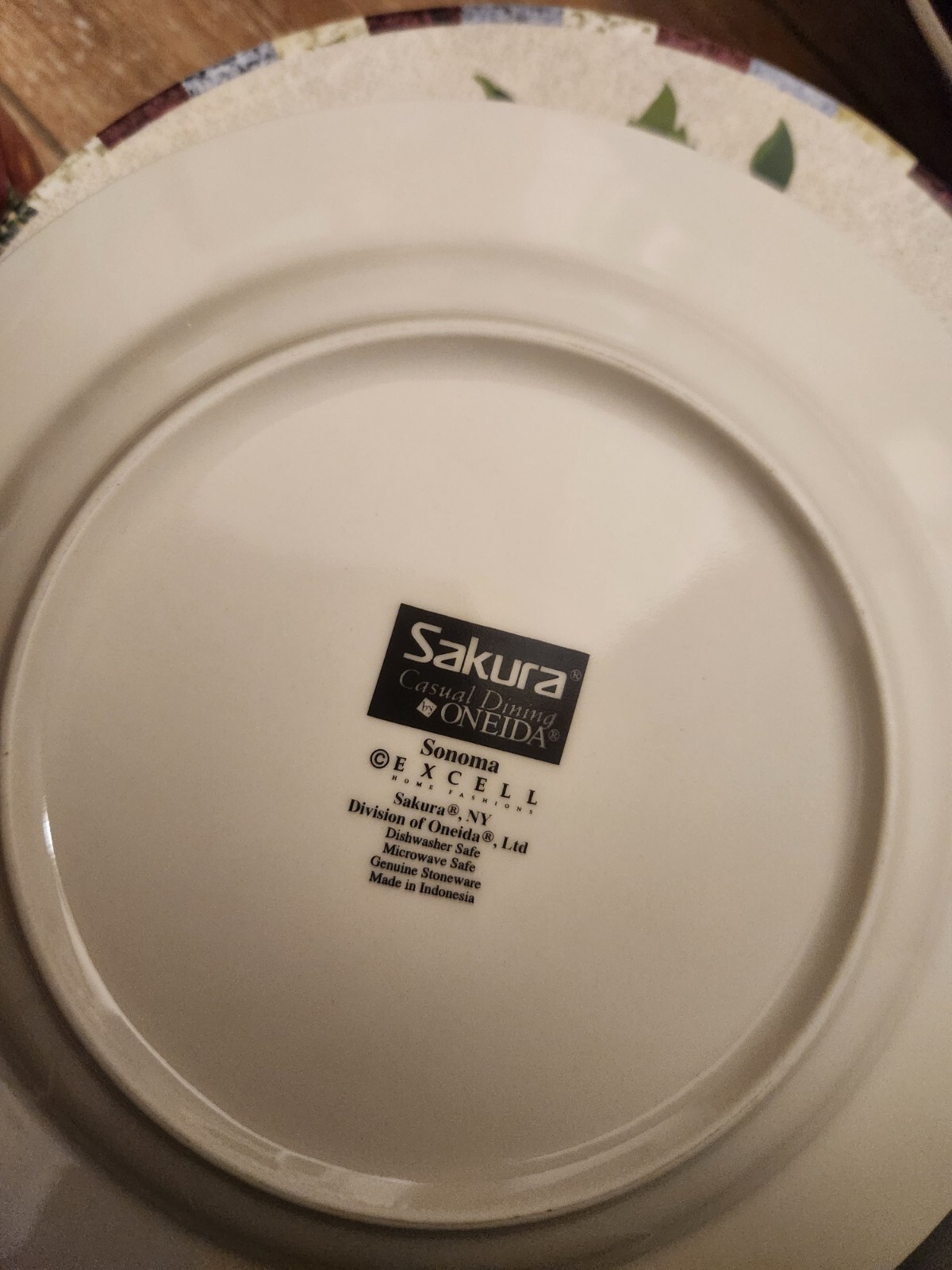 Sakura Sonoma Oneida Excell Stoneware Fruit Pattern 8⅛” Salad Plate Fruit Set/6