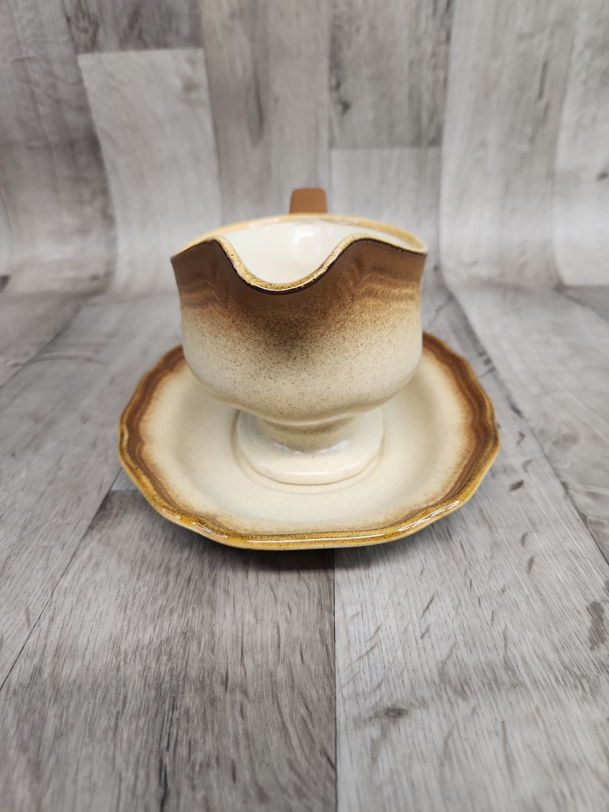 Mikasa Whole Wheat Gravy Boat & Plate Stoneware 2 Piece Set
