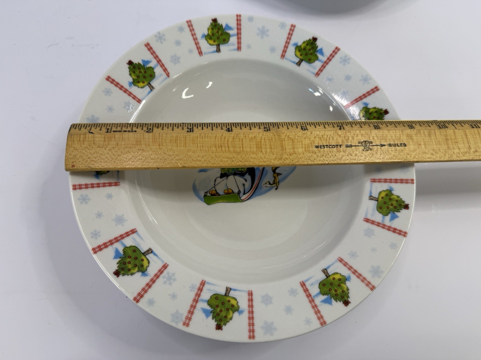 Mulberry Home Collection Penguin Holiday Penguin Rim Soup Bowl 9.5″ 2007