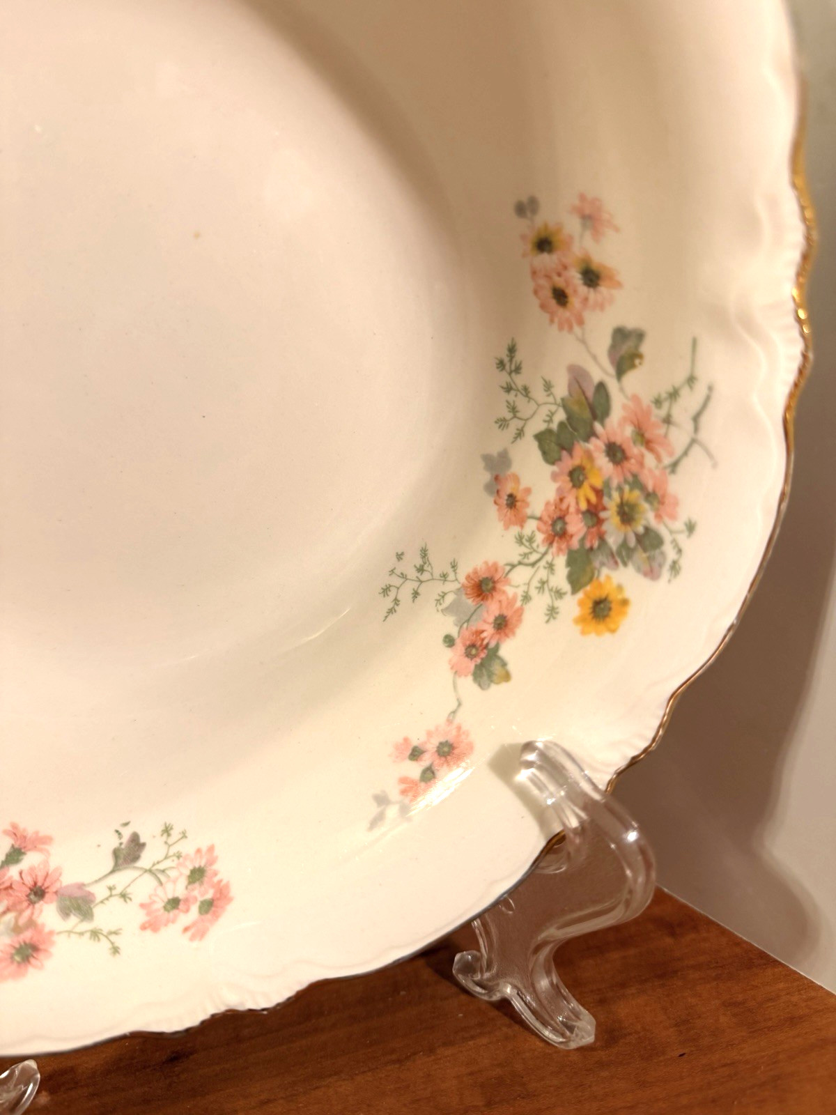 Homer Laughlin Eggshell Daisy Medium Serving Bowl circa 1936