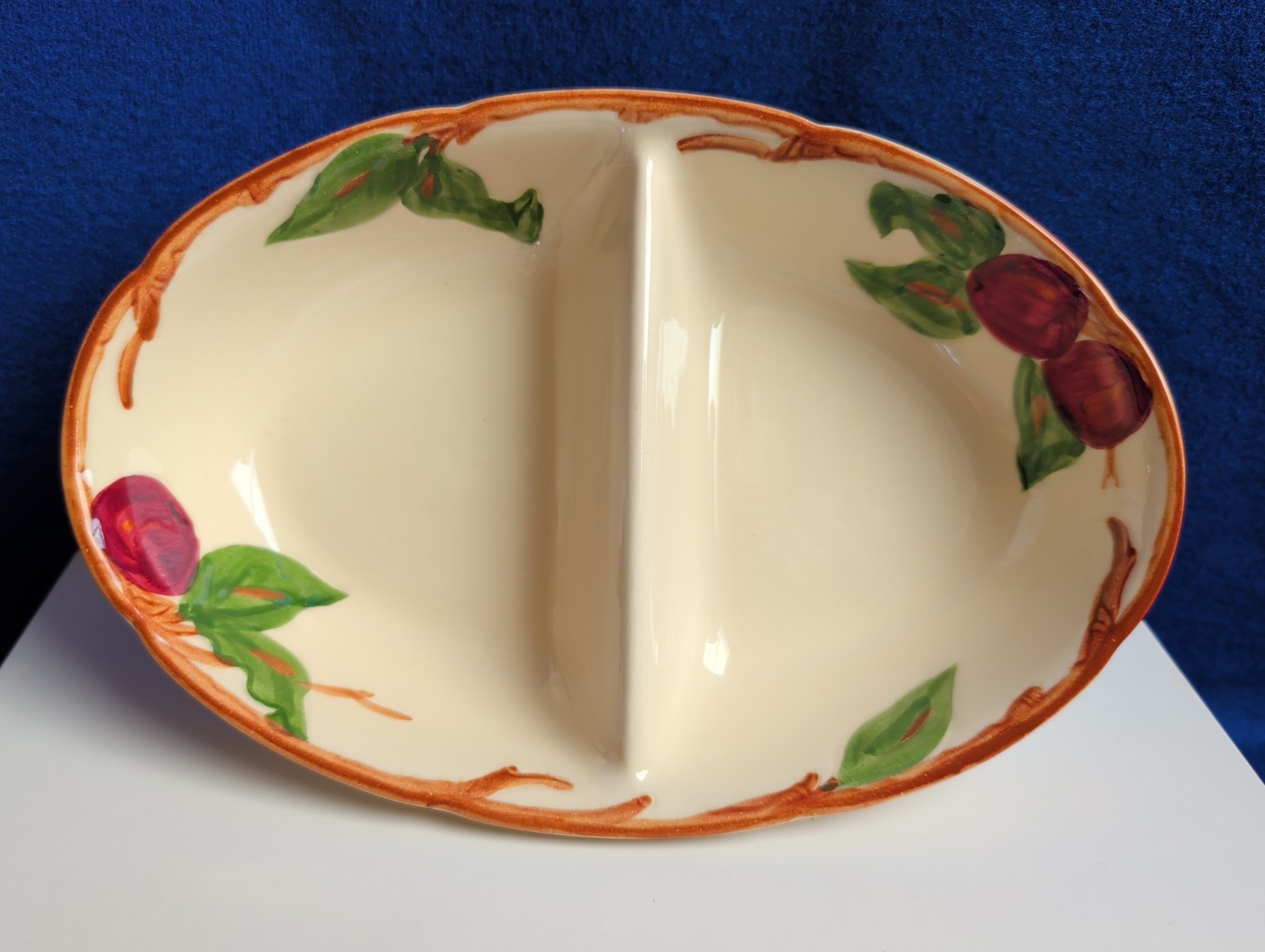 Franciscan Apple Divided Vegetable Serving Bowl USA Vintage 10 3/4″ Relish Dish