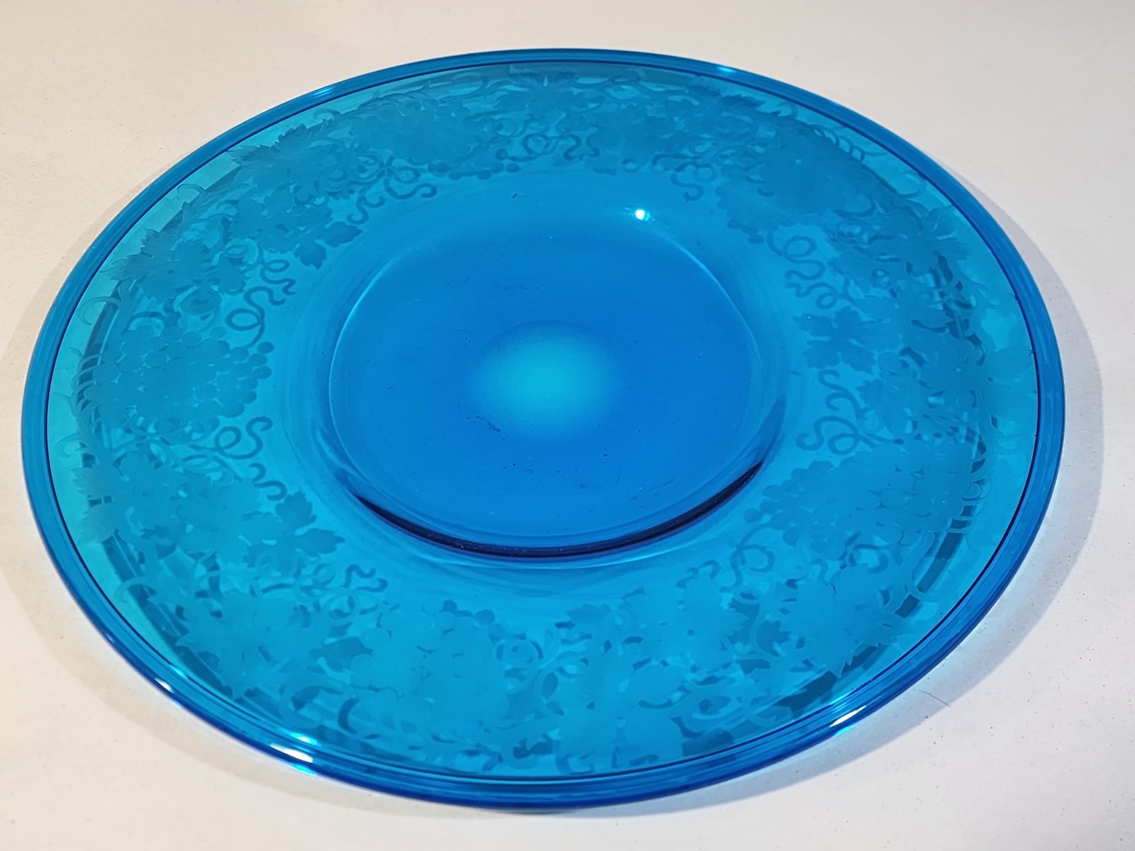 Sinclaire Steuben Engraved CELESTE BLUE 16″ Glass Plate Possible Shape 2906