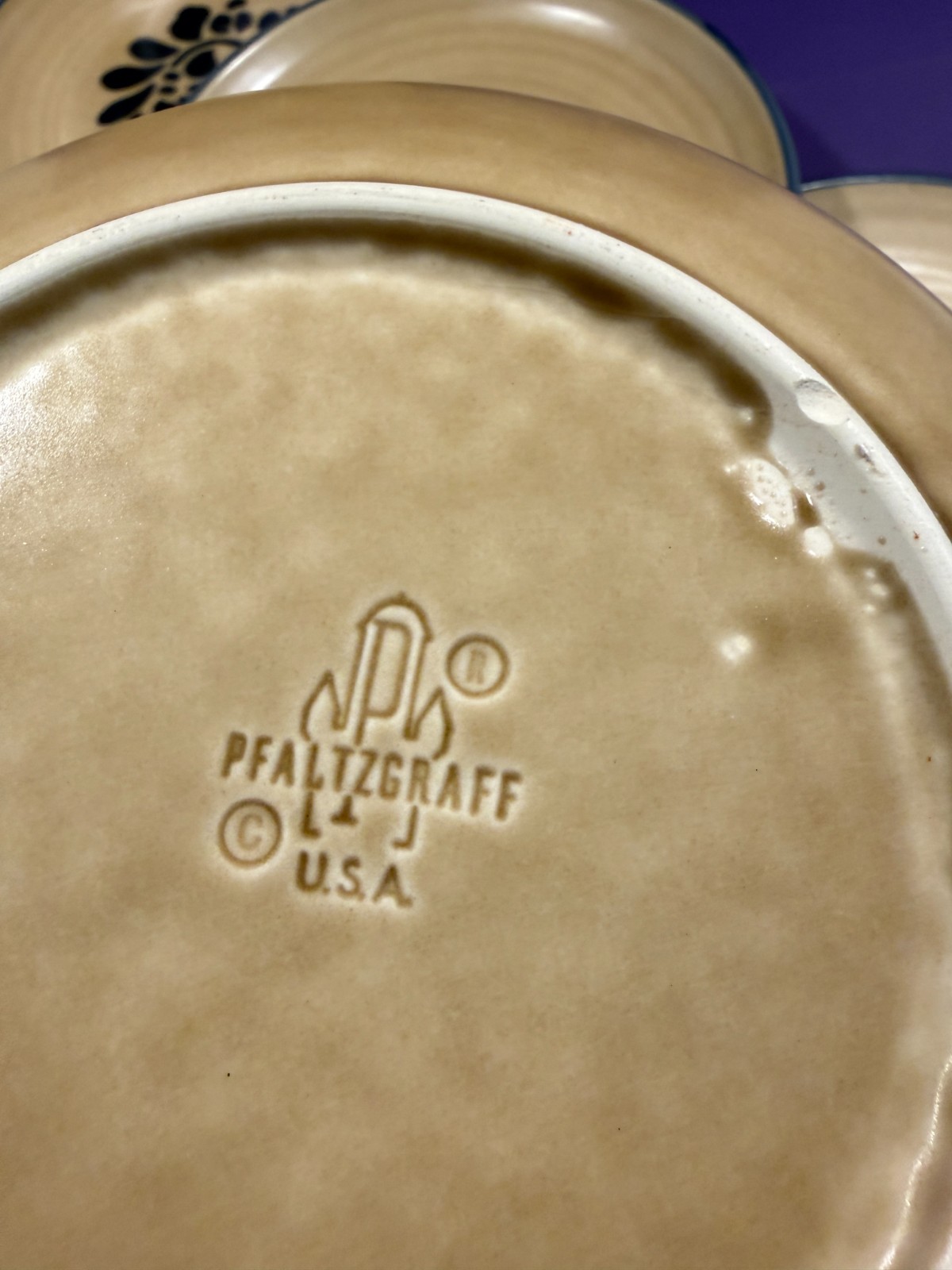 Pfaltzgraff FOLK ART Set of 7 Salad Plates Stoneware USA ~ Incised Castle Mark