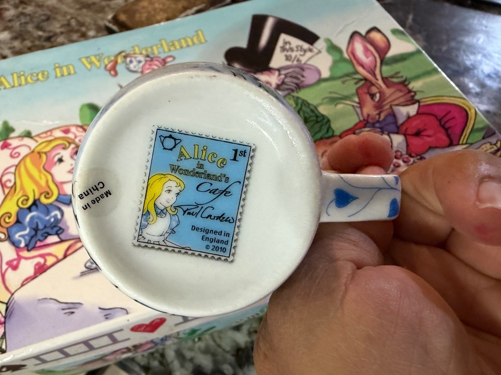 Alice in Wonderland’s Tea Party Set of 2 Cardew Design Mugs Saucers In Box 2011