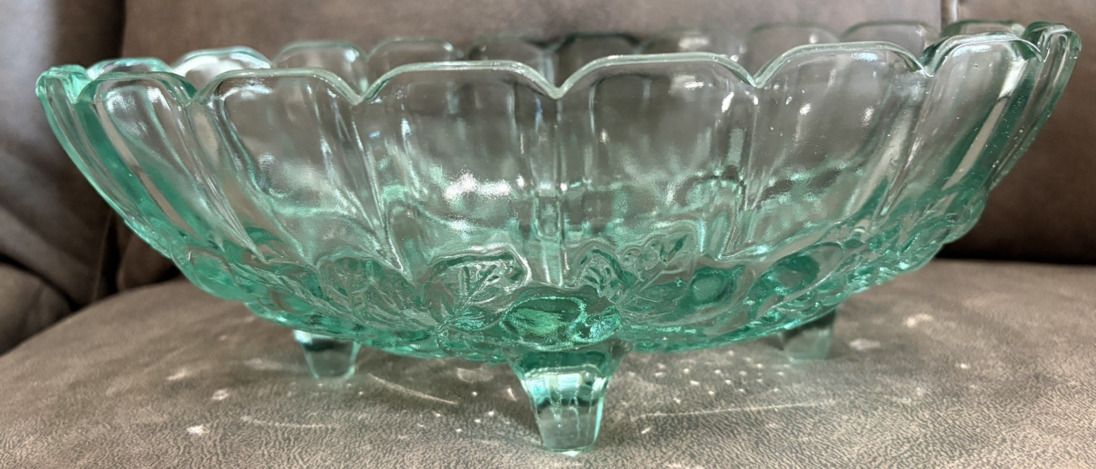 Vintage Glass Harvest Grape & Leaves Green Footed Fruit Bowl 12 in