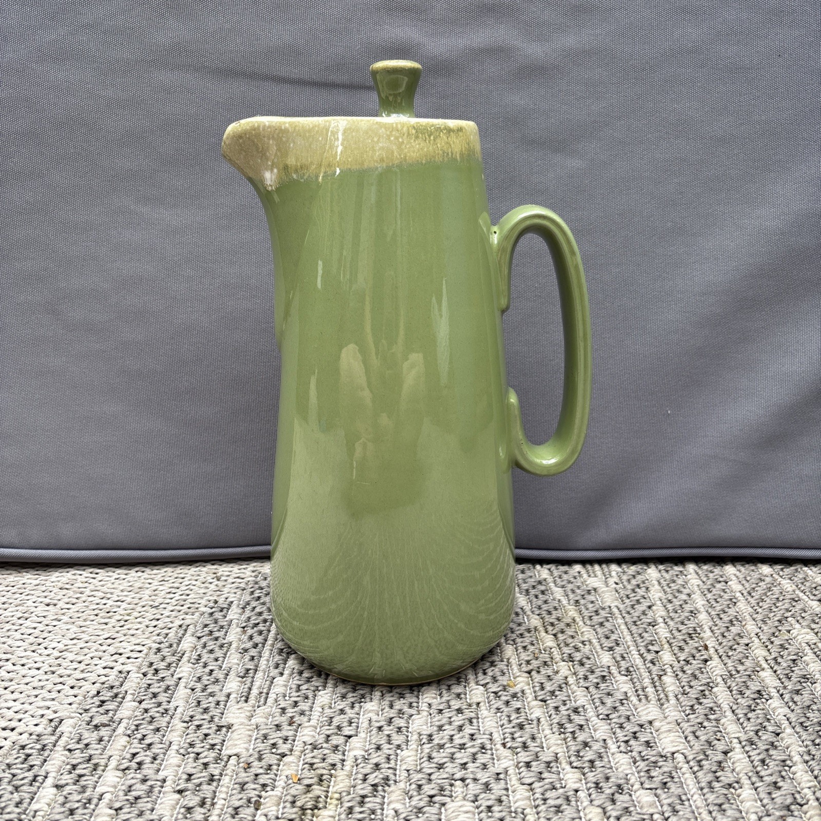 Mid 20th Century MCM Hull Usa Pottery Green Drip Glaze Pitcher/Carafe W/ Lid 11″