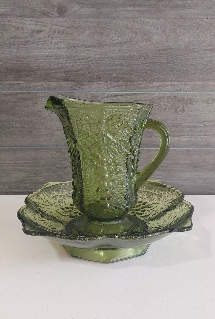 Anchor Hocking Olive Green Grape Harvest Patterned Pitcher & Squared Plate #372