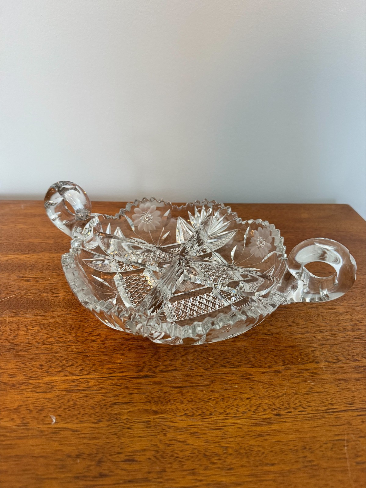 Pretty Vintage Cut Glass Divided Relish Dish with Handles – Starburst 11″x8″