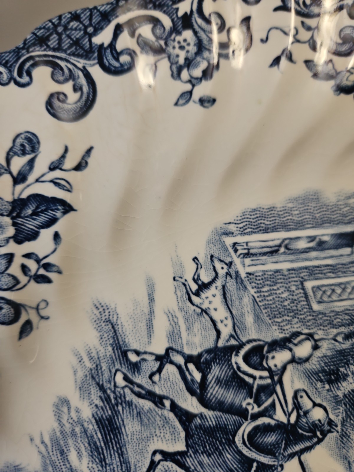 Johnson Brothers Blue White Coaching Scenes 10″ Dinner Plate – England Swirl