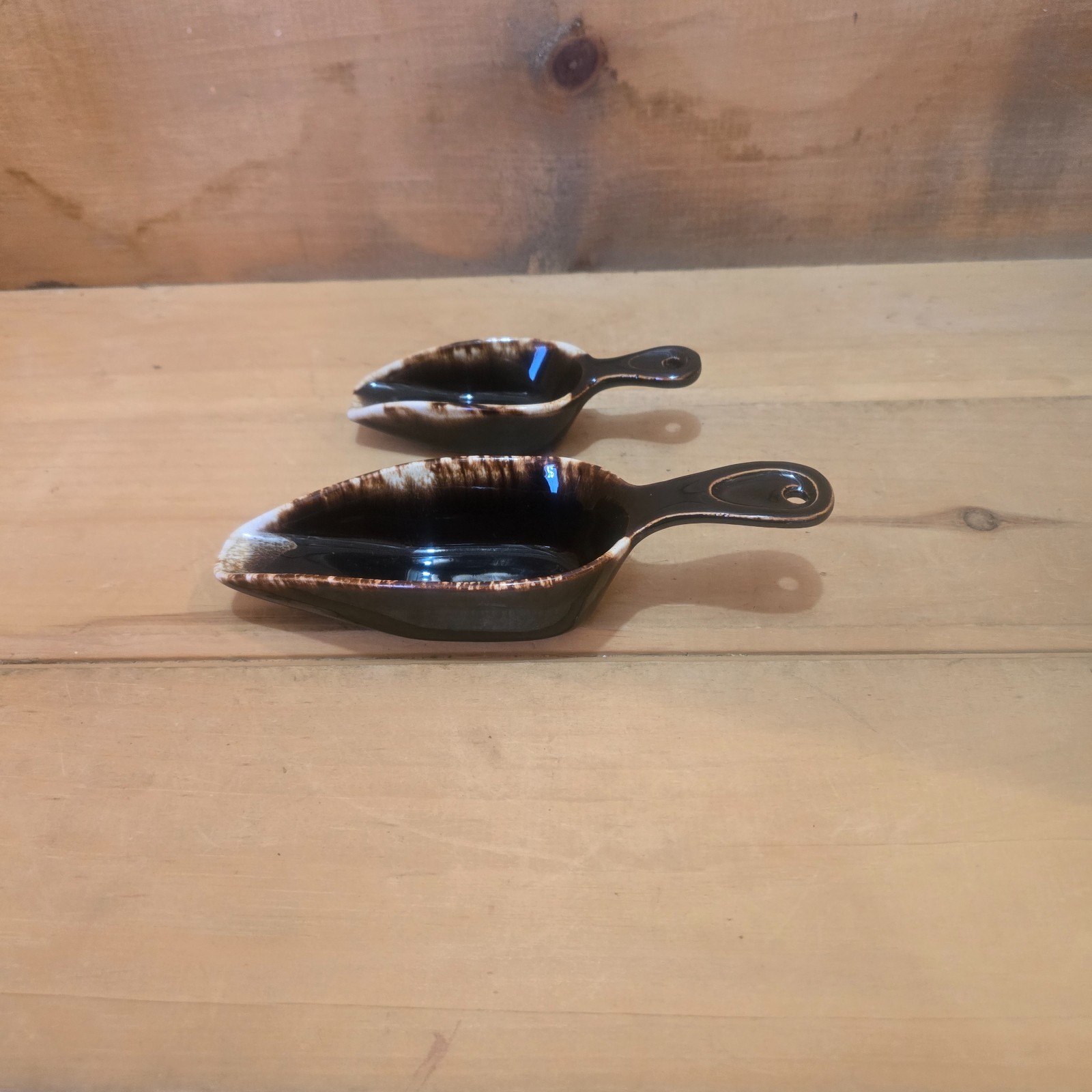 2 Pfaltzgraff Gourmet Brown Drip Small Nesting Scoops. 5¼”L x 1⅞”W x 1⅛”H & 7⅜”L