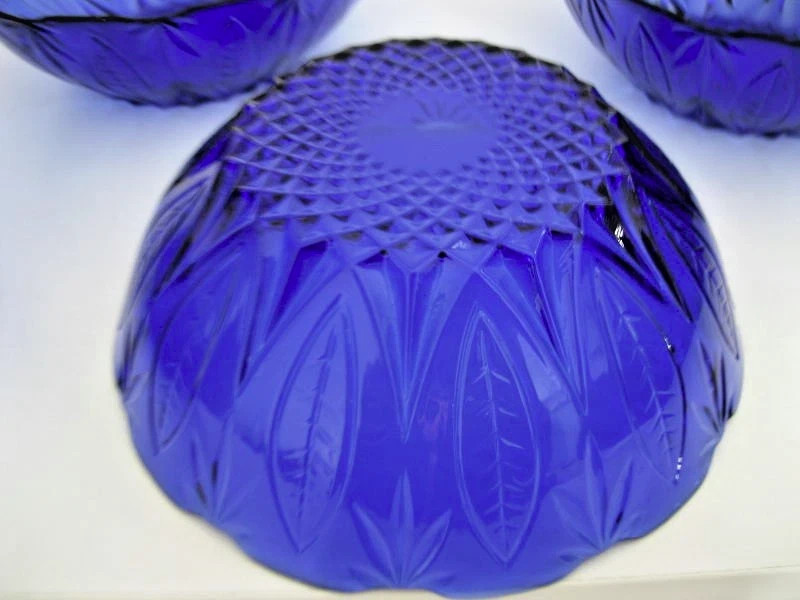 Set of 4 Pre Owned Avon Royal Sapphire Cobalt Blue 6 1/2″ Cereal Bowls