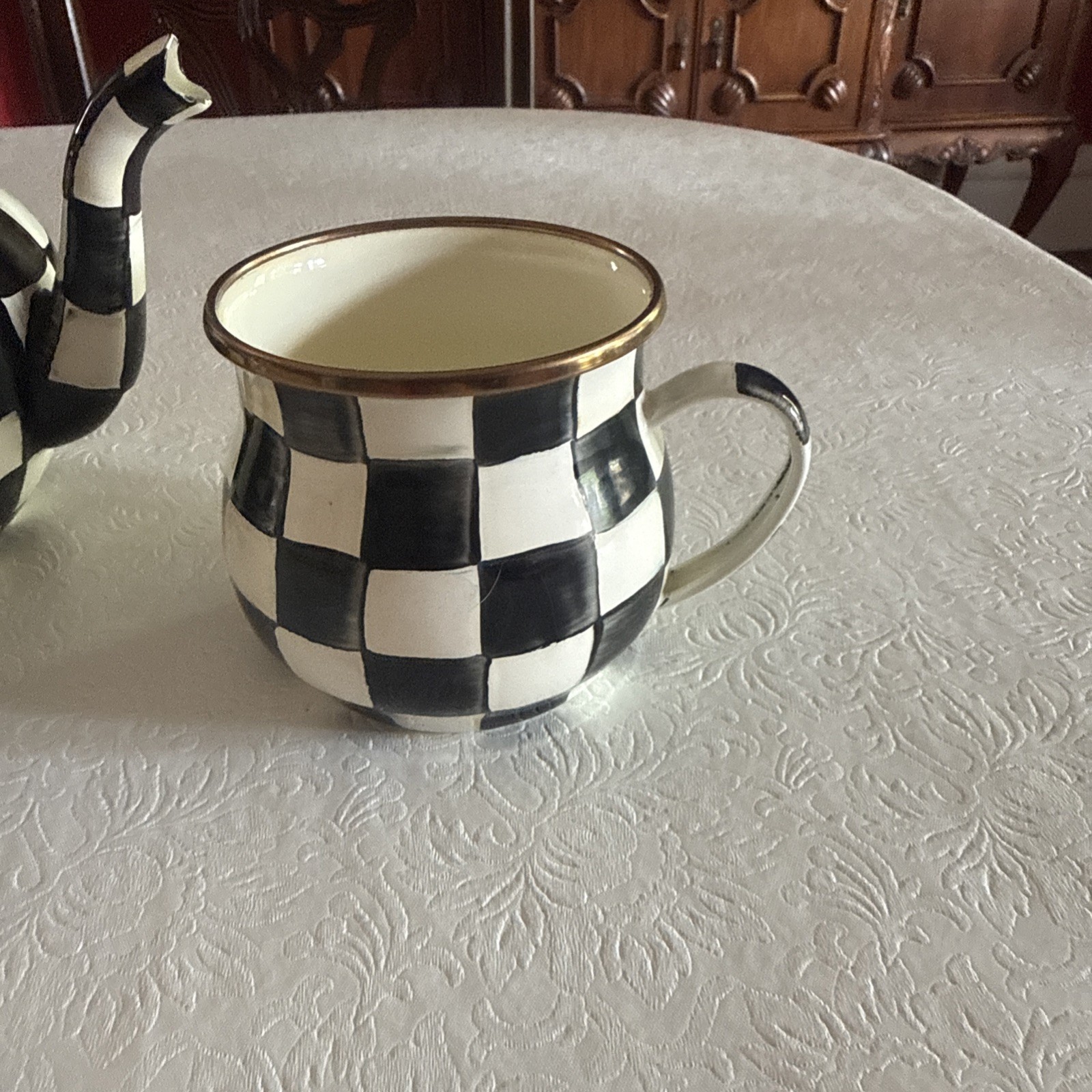 MacKenzie-Childs Courtly Check 4-Cup Teapot With Two Cups