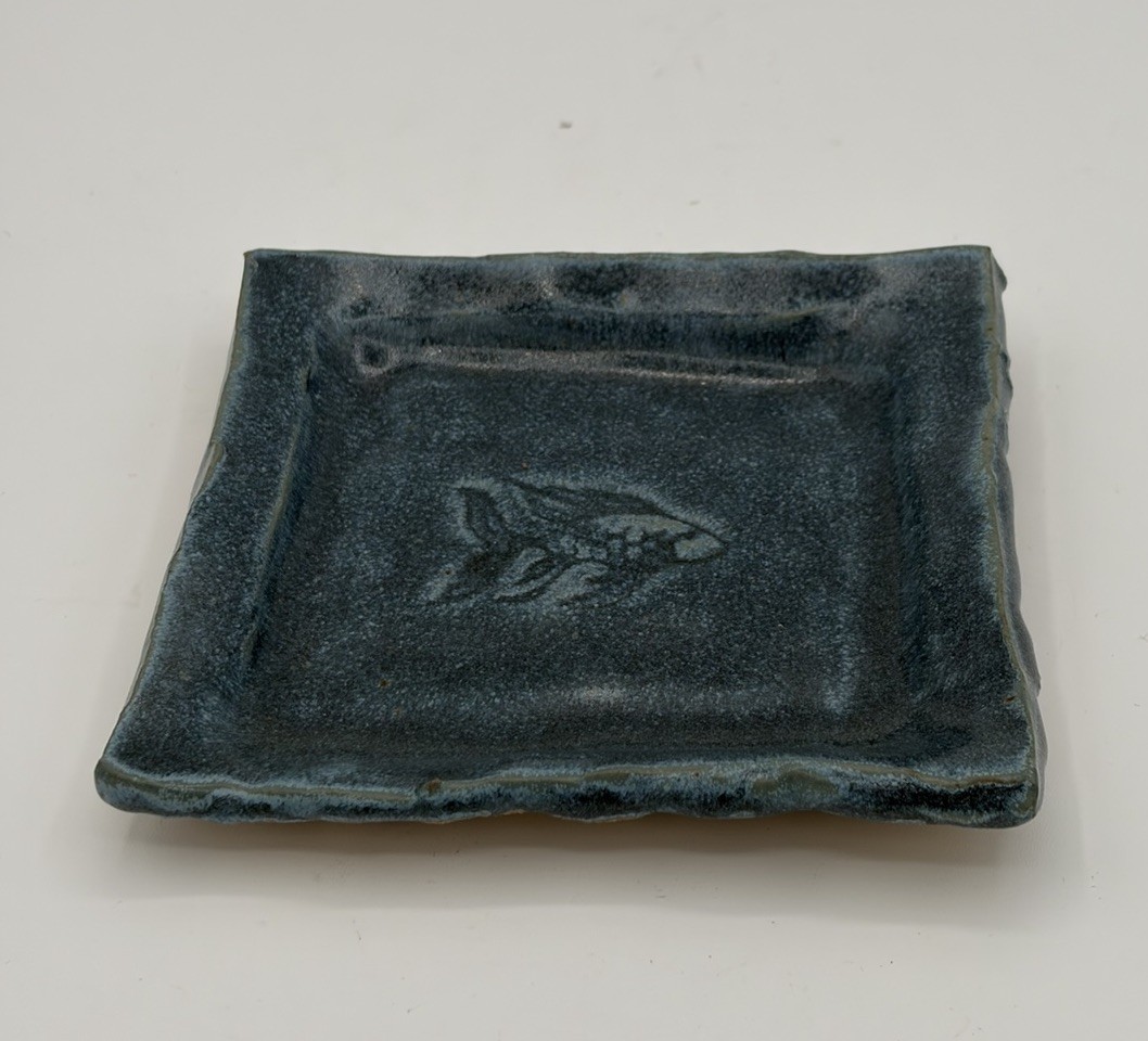 Beta Fish Tropical Blue Primitive Studio Art Pottery Trinket Dish 4.5” DM