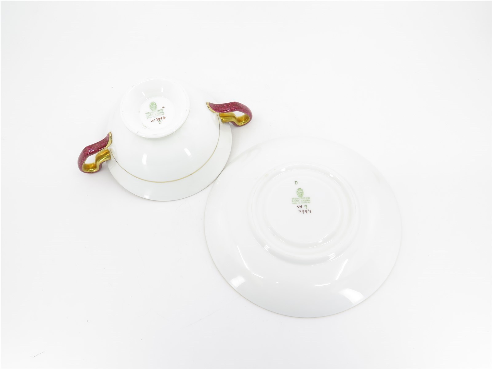 Wedgwood Whitehall Powder Ruby Red 4 Cream Soup Bowls Double Handle & 4 Saucers